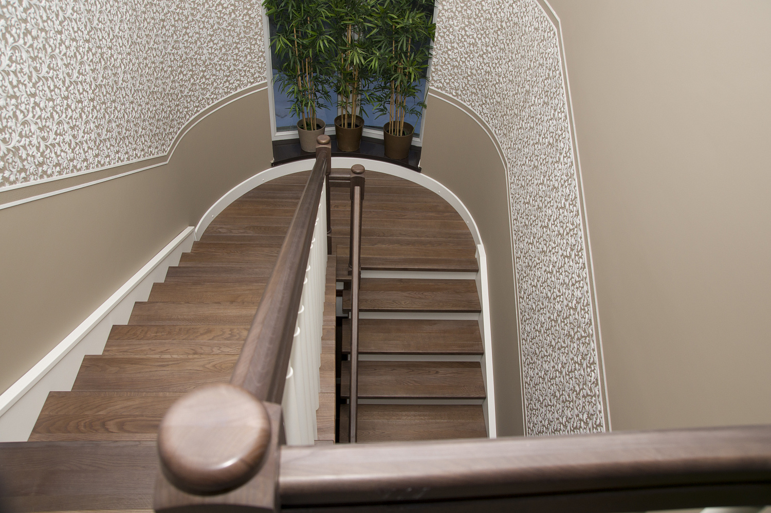 Лестница Компания Елисей