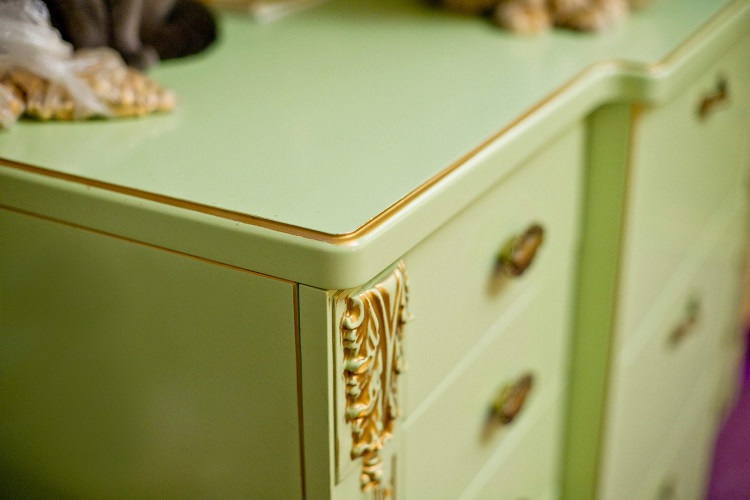 Комод с золотой патиной Ладос Мебель