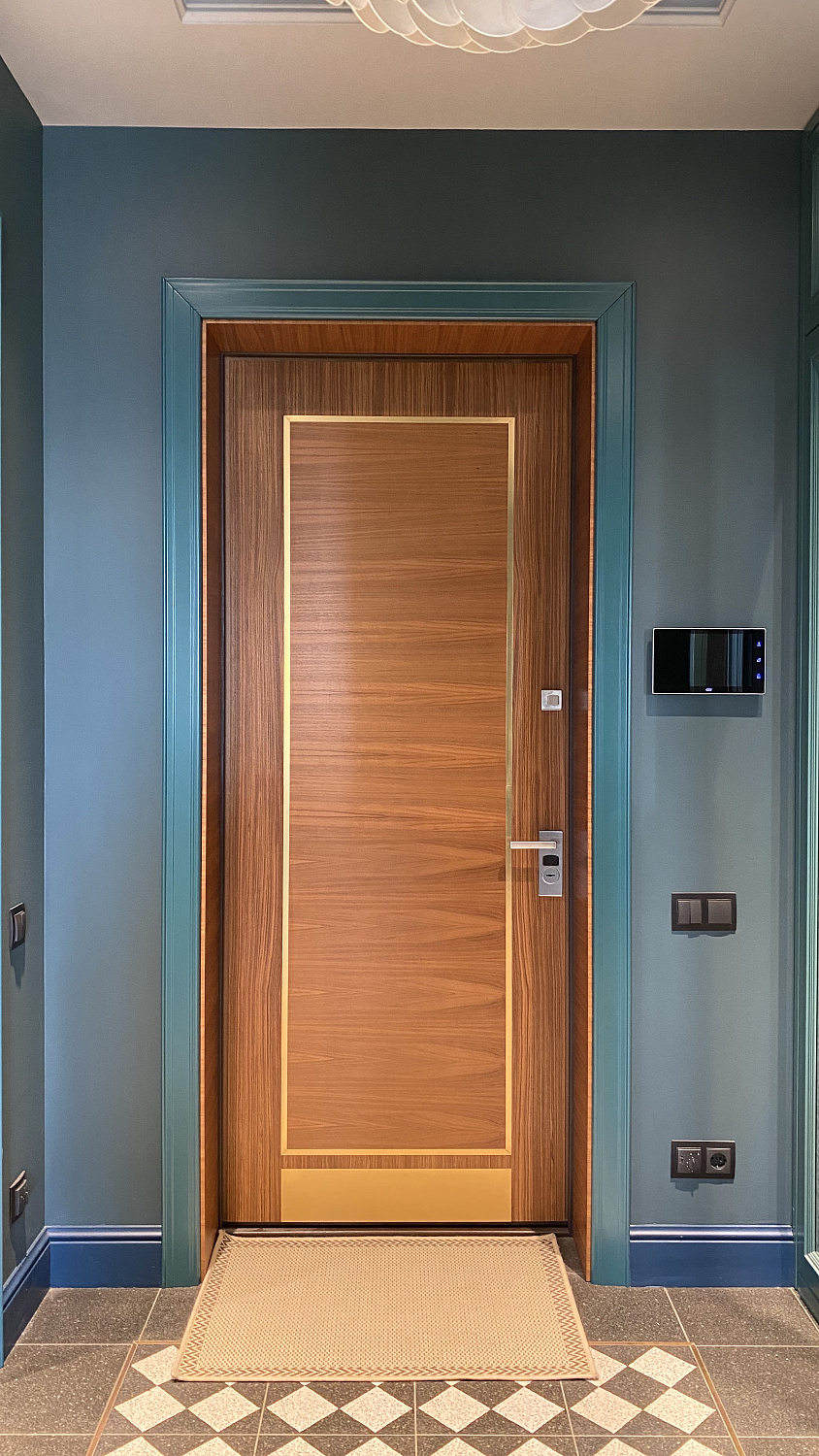 Входная дверь Мебельная Фабрика Кузнецов